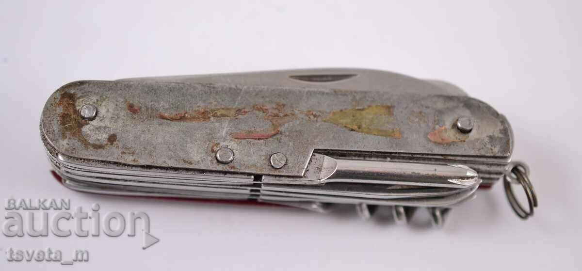 Pocket knife with 10 tools