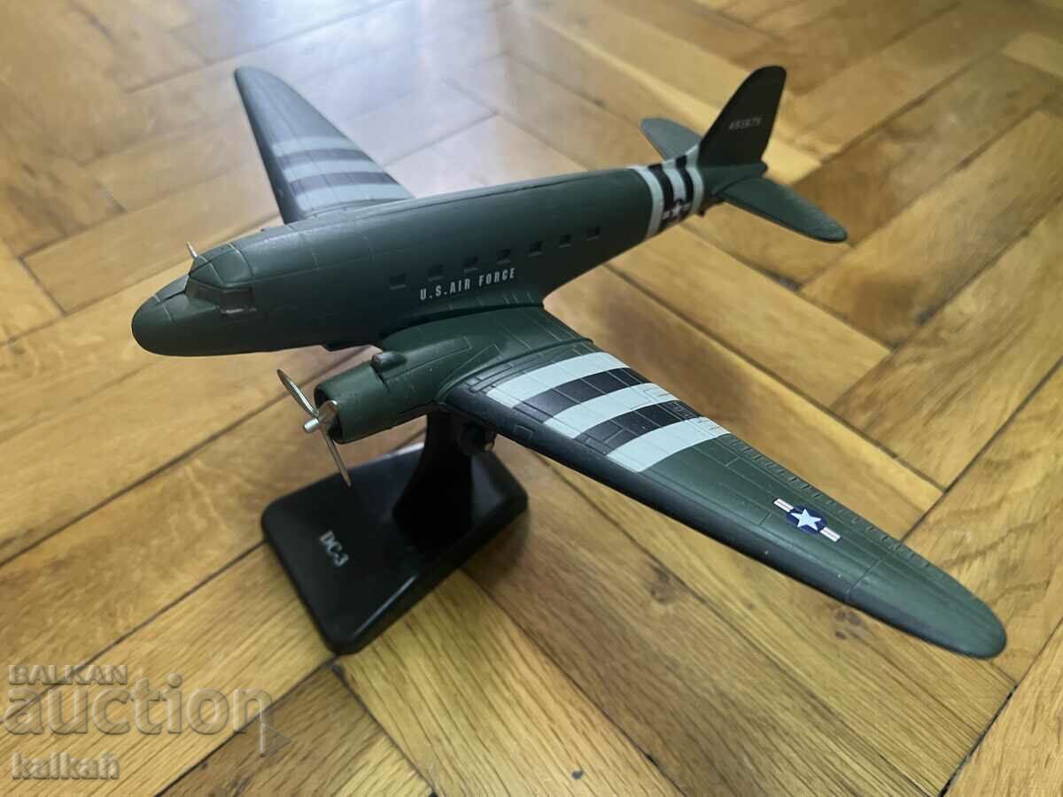 Delivery of Airplane model Delivery of Airplane model