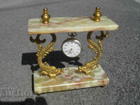 СТОЙКА ПОСТАВКА ЗА ДЖОБЕН ЧАСОВНИК