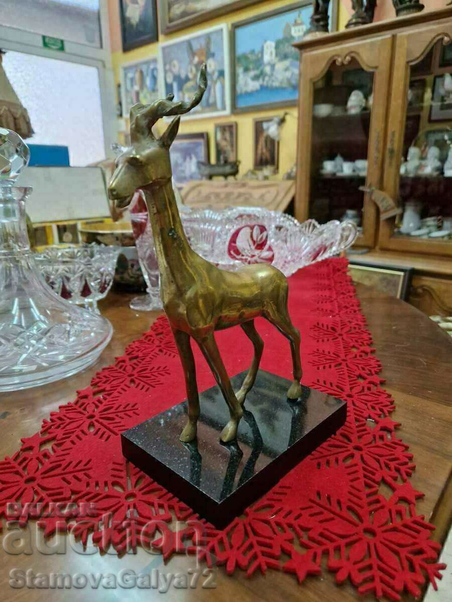 Livrarea O mare statuetă antică din bronz francez