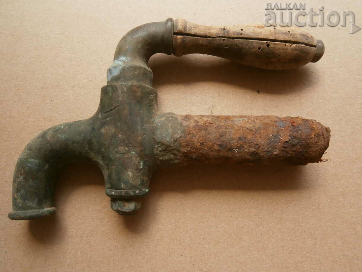 Auction Antique Large Bozaji Faucet Bronze Cricket Cinnamon Auction Antique Large Bozaji Faucet Bronze Cricket Cinnamon