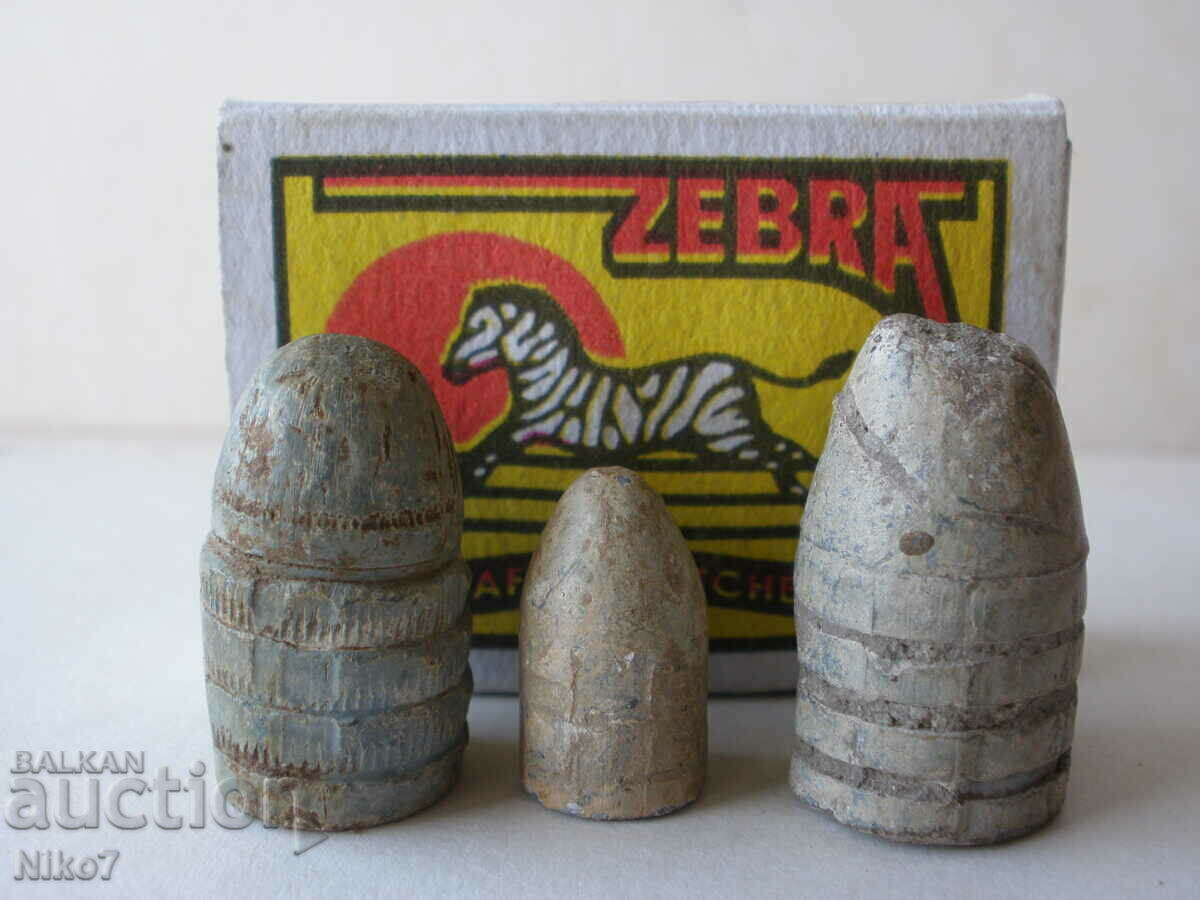 Old lead bullets. - 6 Old lead bullets. - 6