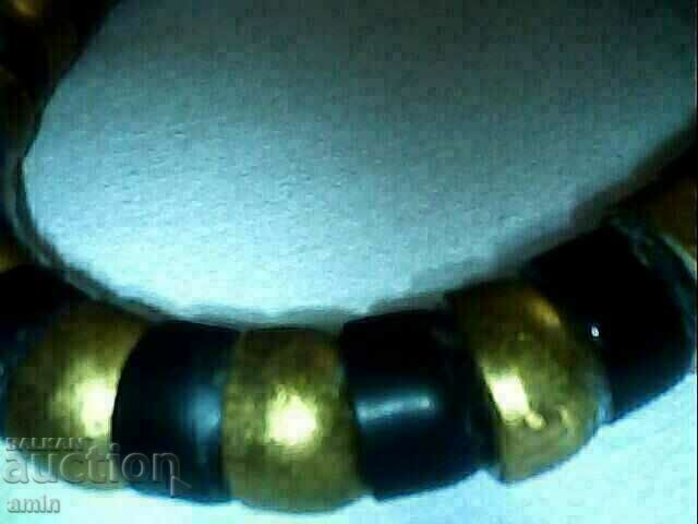 old beautiful kolie ot branz e kamek with price 30.00 BGN | € 15.34 old beautiful kolie ot branz e kamek with price 30.00 BGN | € 15.34