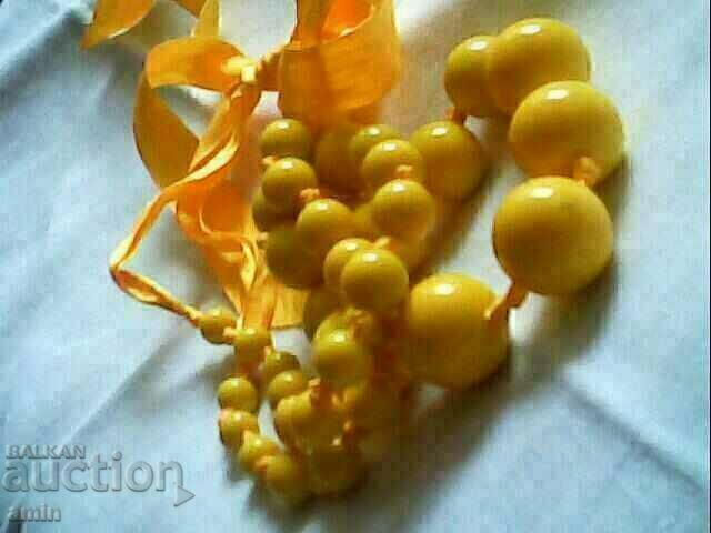 Auction necklace of beads 6 to 20 mm Auction necklace of beads 6 to 20 mm