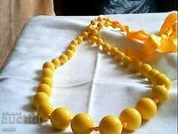 necklace of beads 6 to 20 mm