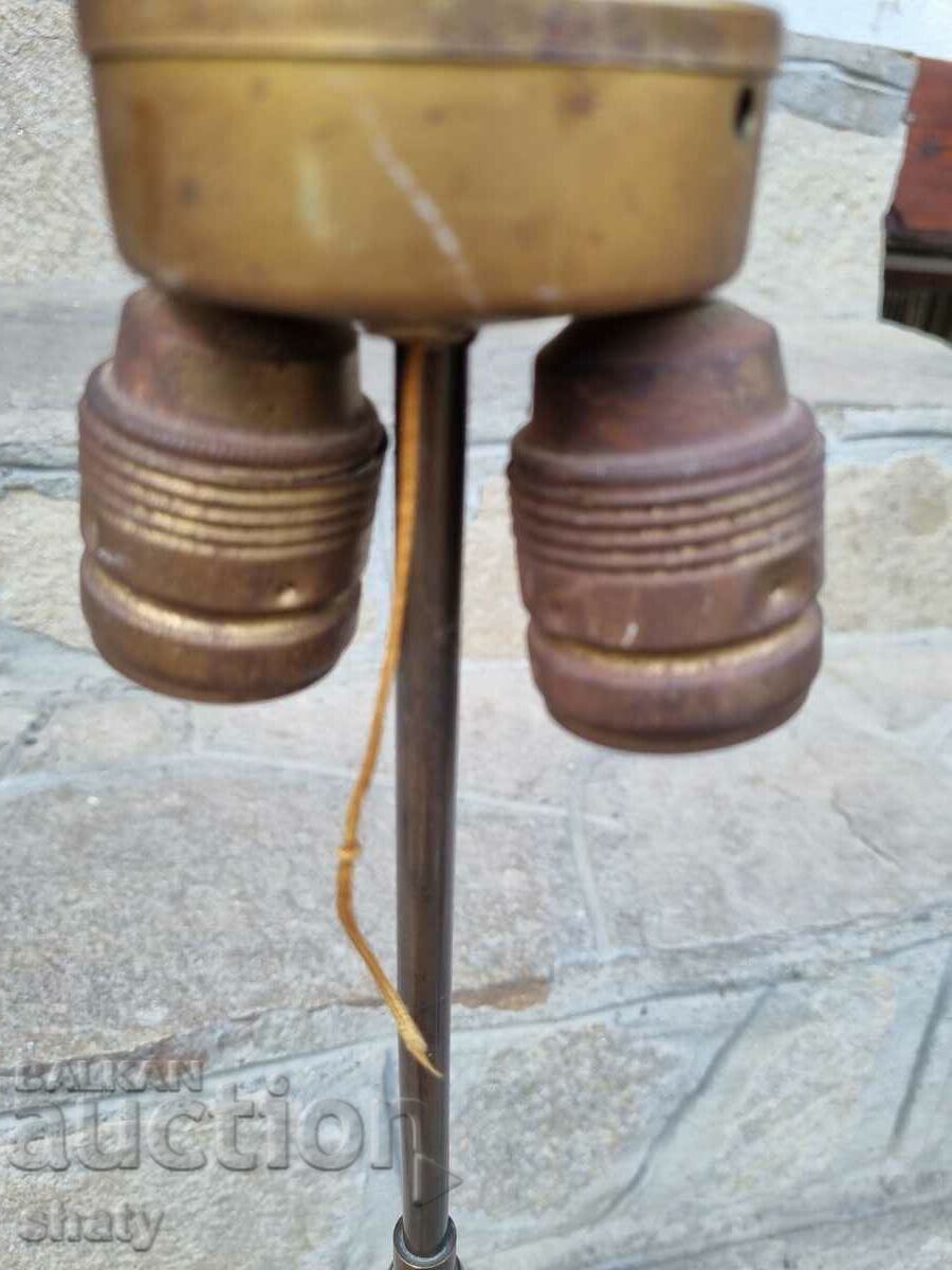 Παλιά χάλκινη λάμπα με τιμή 60.00 BGN | € 30.68