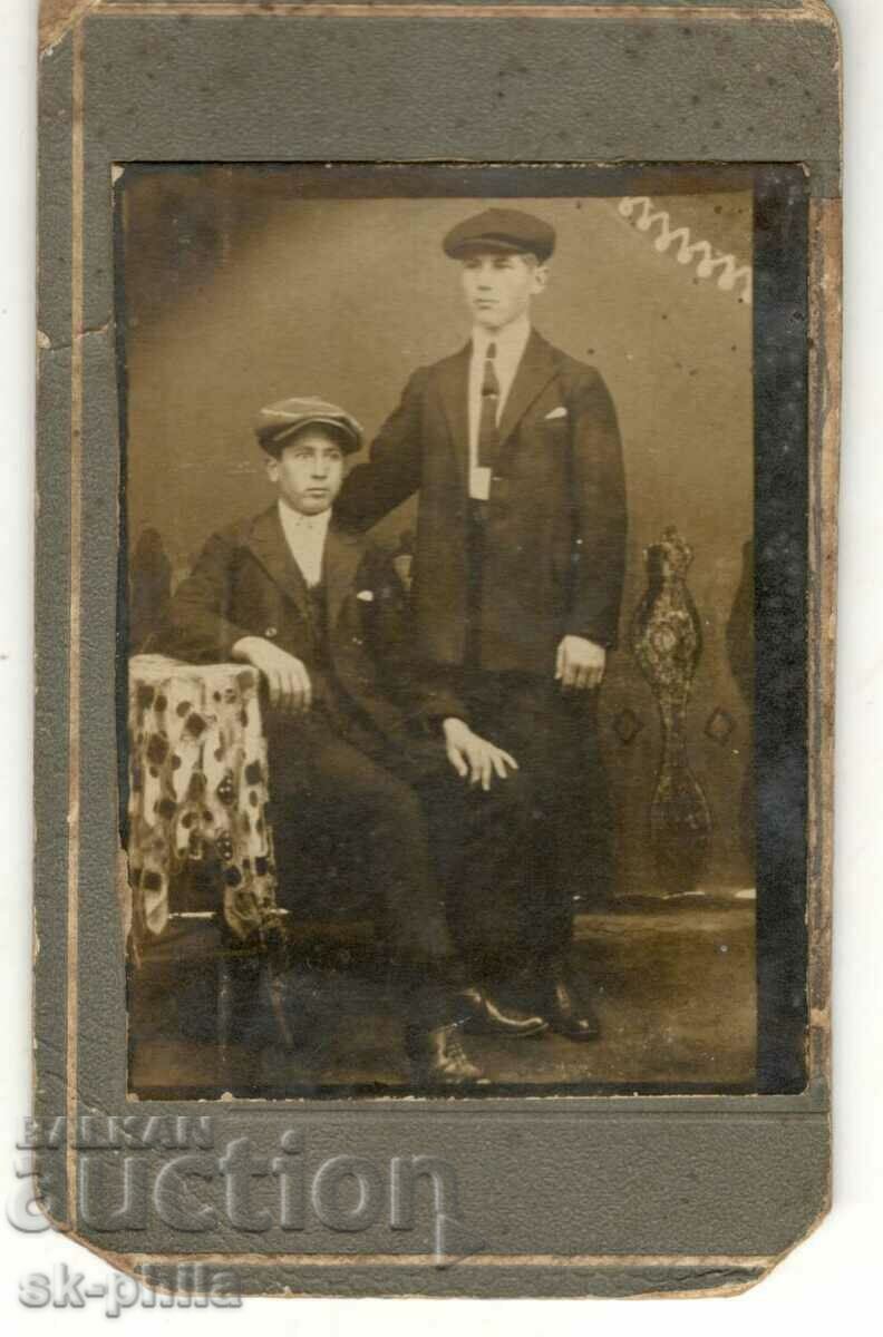 Old photo on cardboard - Brothers from Yambol 1922