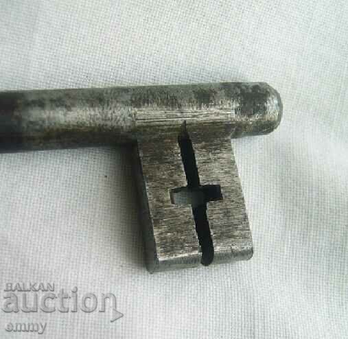 Old door key, 8 cm - 5