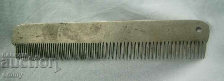 Delivery of Old metal comb L.Rottier, Paris, Paris France Delivery of Old metal comb L.Rottier, Paris, Paris France