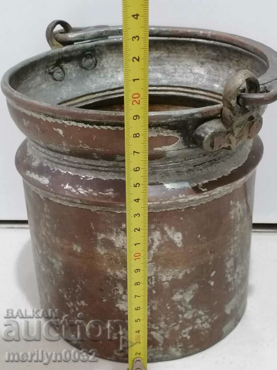Auction Old copper kettle bucket copper cauldron copper vessel Auction Old copper kettle bucket copper cauldron copper vessel