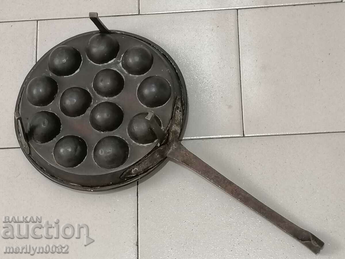 Auction Old copper pan for 12 eggs copper pan copper pot panica Auction Old copper pan for 12 eggs copper pan copper pot panica