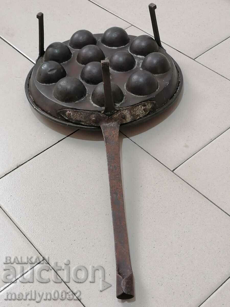 Delivery of Old copper pan for 12 eggs copper pan copper pot panica Delivery of Old copper pan for 12 eggs copper pan copper pot panica