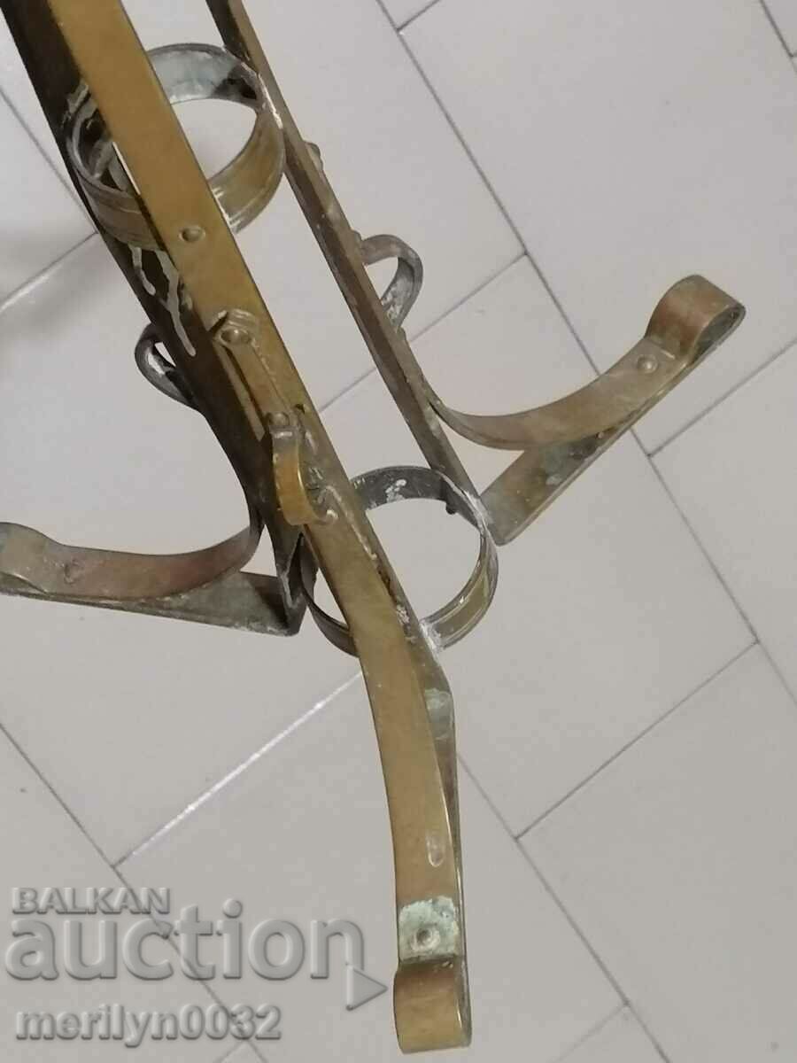 Παράδοση Μπρούτζινο σταντ για λαμπάκι υγραερίου τασάκι τασάκι