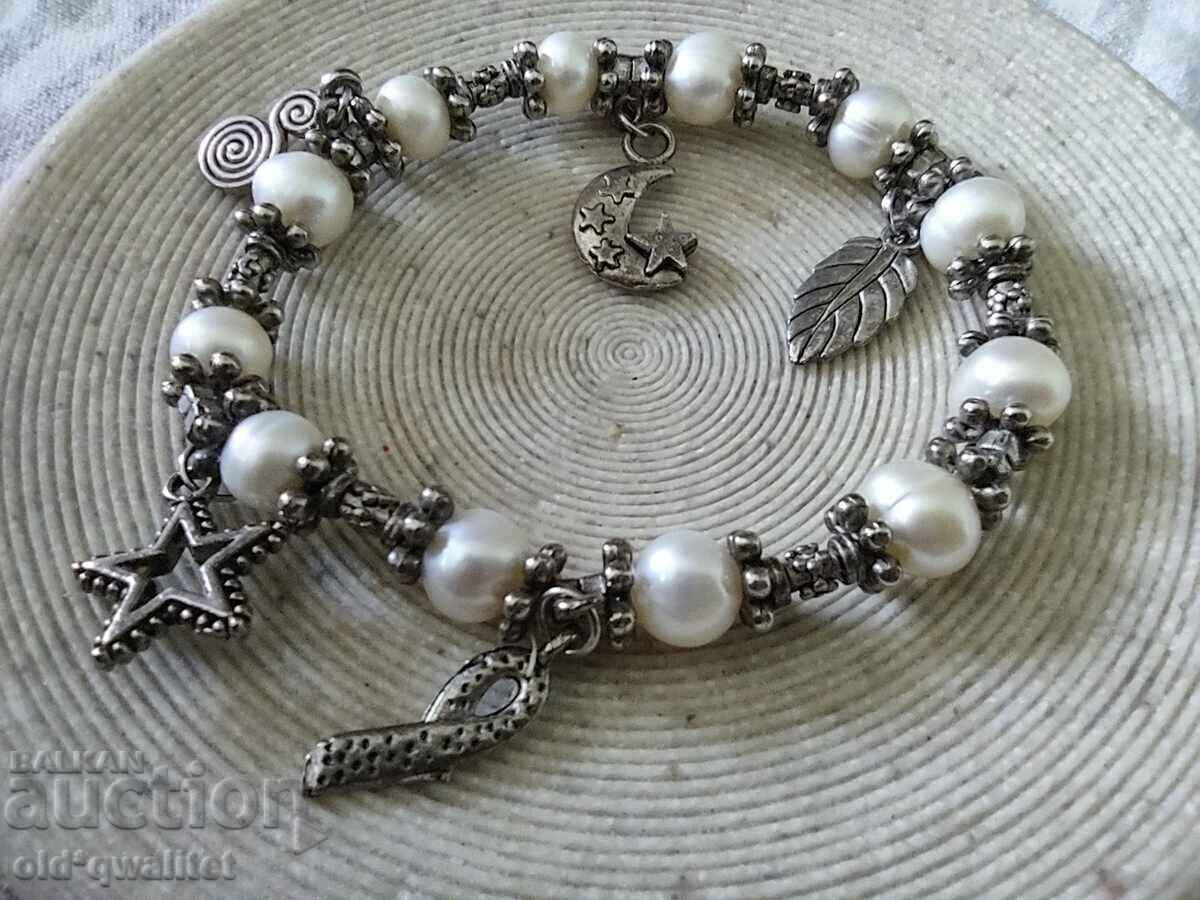 Delivery of Attractive spectacular BRACELET, natural pearls and pendants Delivery of Attractive spectacular BRACELET, natural pearls and pendants