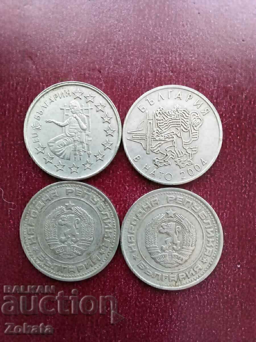 O mulțime de monede. O mulțime de monede.