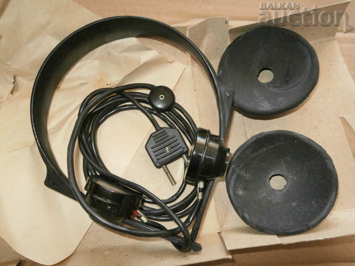 Δημοπρασία αντίκες ακουστικά από τον ραδιοφωνικό σταθμό ΕΣΣΔ 3200 ohms Δημοπρασία αντίκες ακουστικά από τον ραδιοφωνικό σταθμό ΕΣΣΔ 3200 ohms