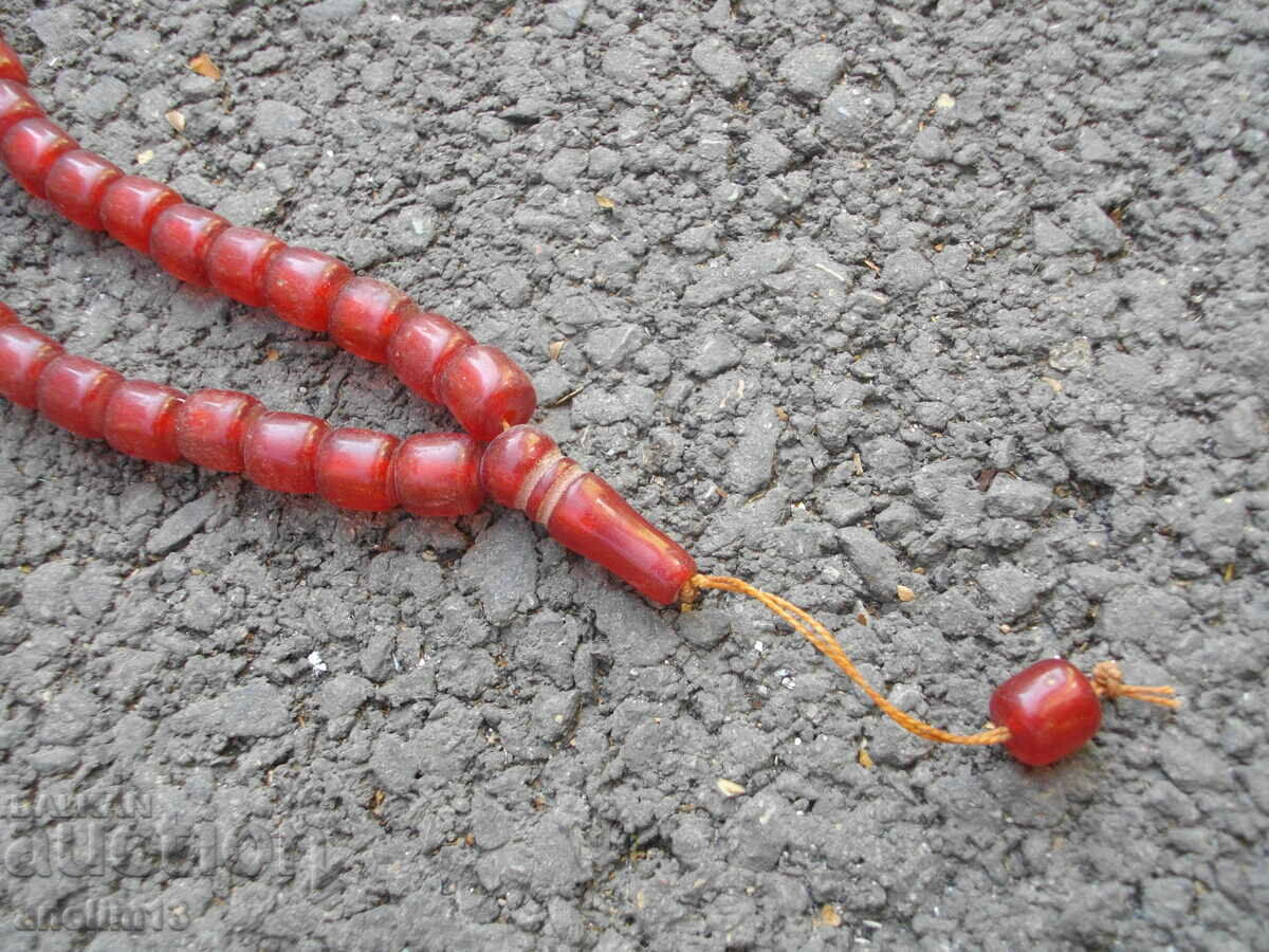 Παλιά κόκκινο κομπολόι με τιμή 35.00 BGN | € 17.90