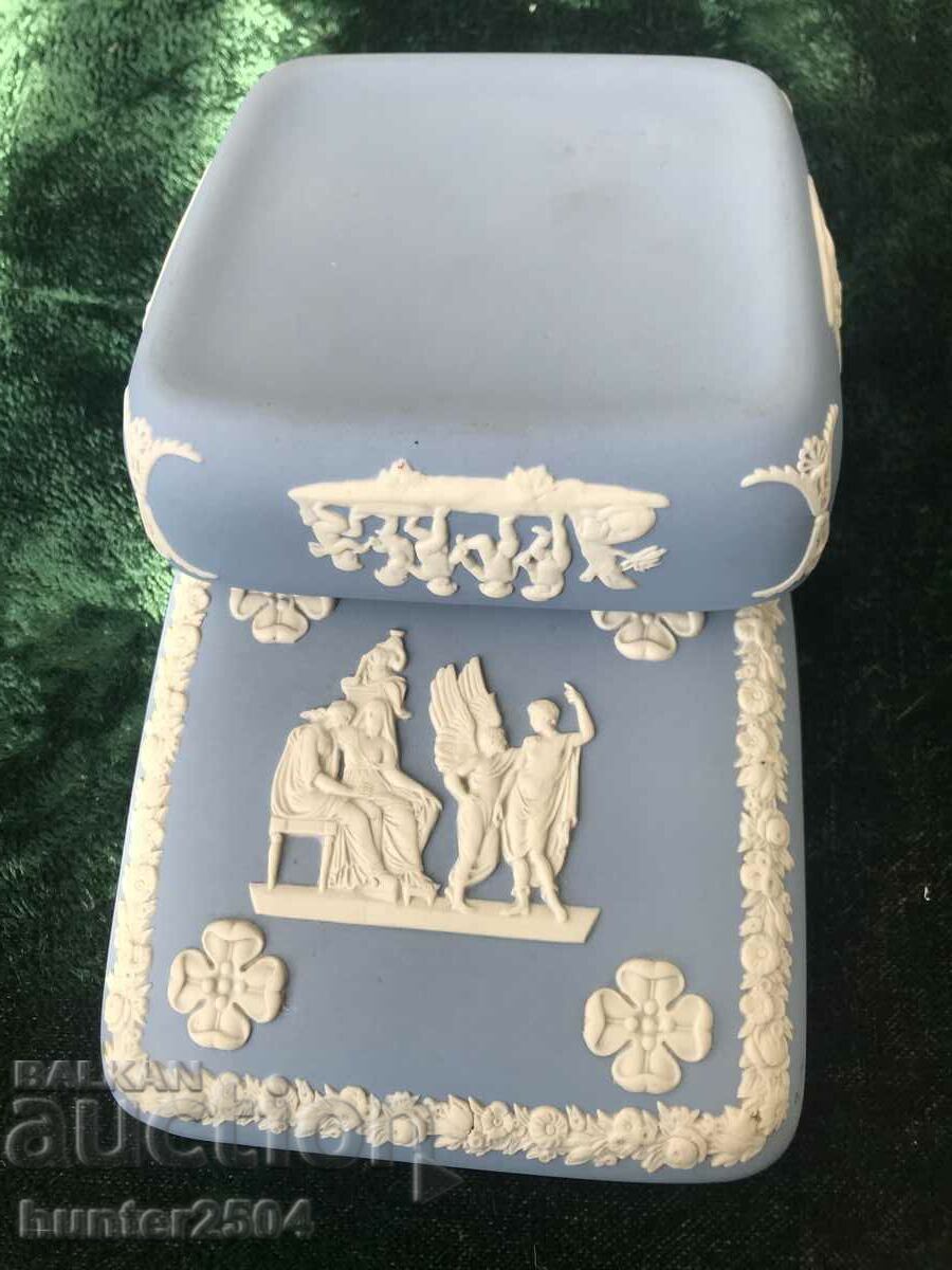 Auction Box-19-10 cm, England Auction Box-19-10 cm, England