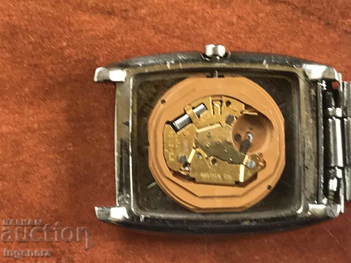Delivery of MEN'S HAND WATCH NOT WORKING GOLD PLATED ELECTRONIC Delivery of MEN'S HAND WATCH NOT WORKING GOLD PLATED ELECTRONIC