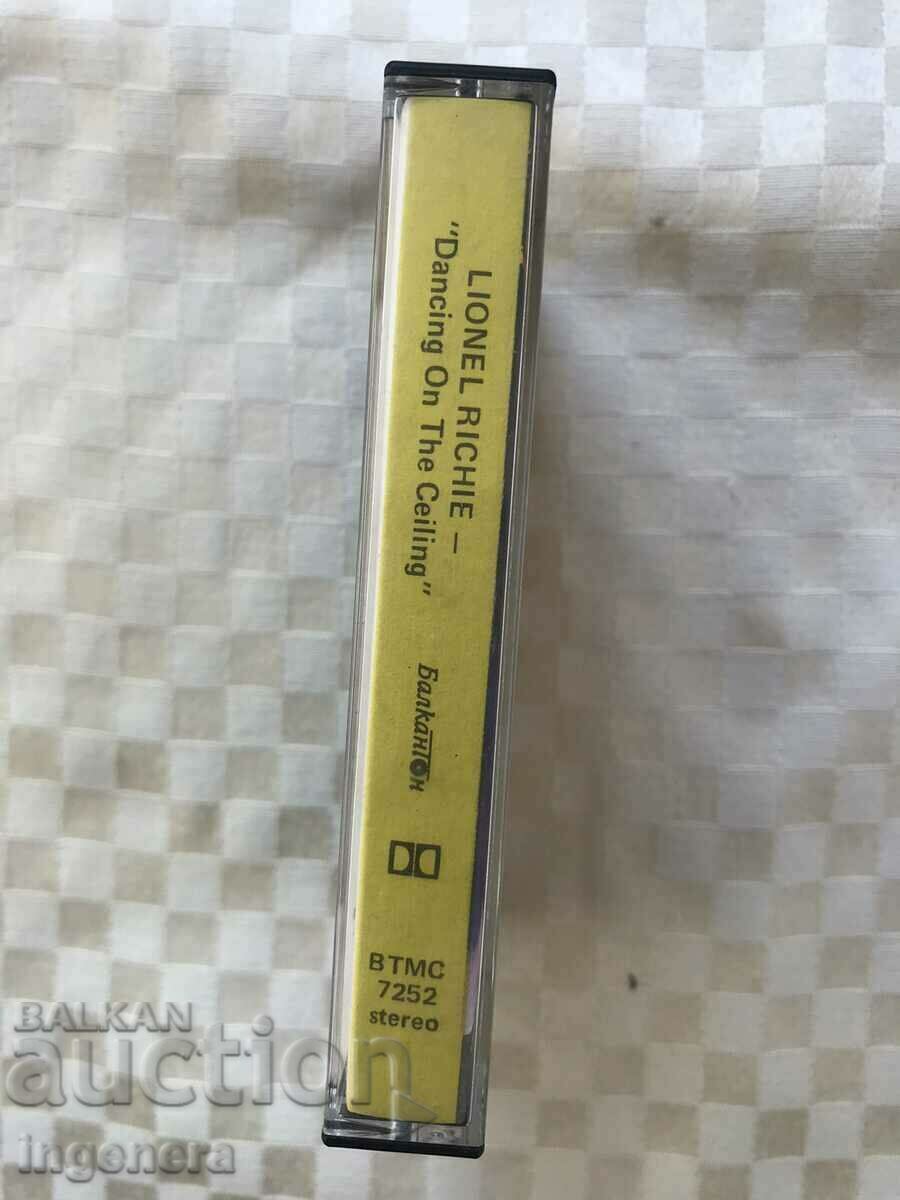 AUDIO CASSETTE CASSETTE ORIGINAL-LIONEL RICHIE BALKANTON - 5 AUDIO CASSETTE CASSETTE ORIGINAL-LIONEL RICHIE BALKANTON - 5