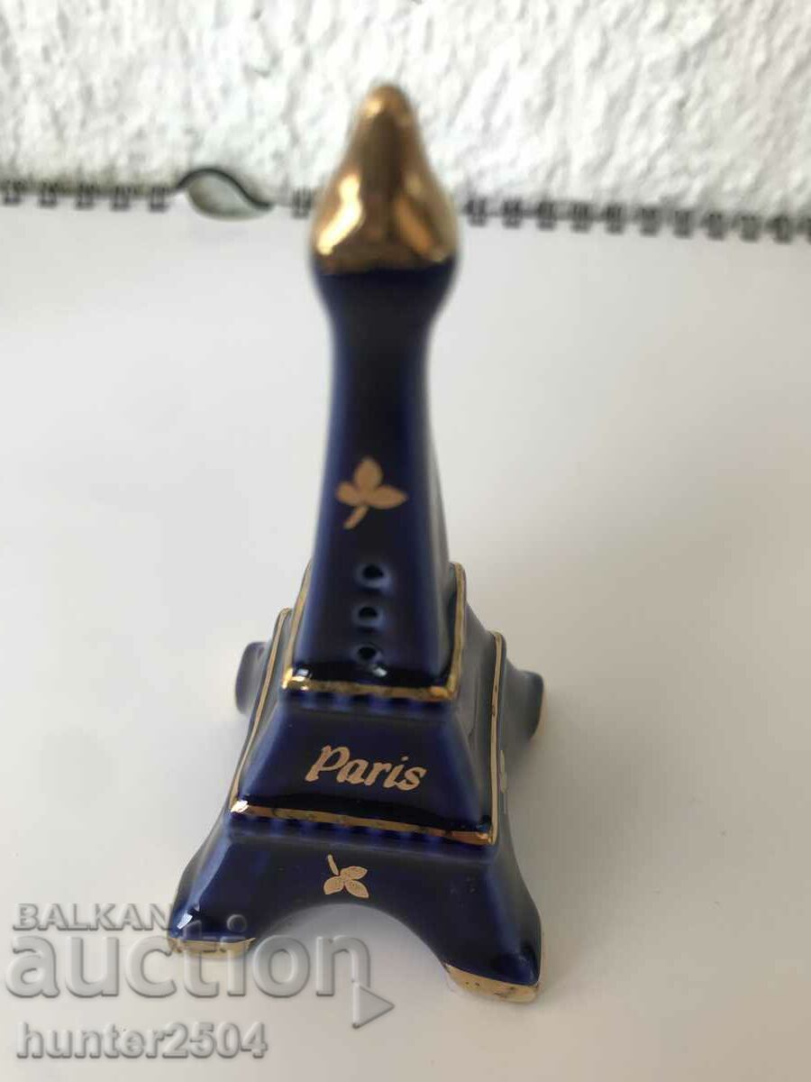 Delivery of Souvenirs-Limoges, France