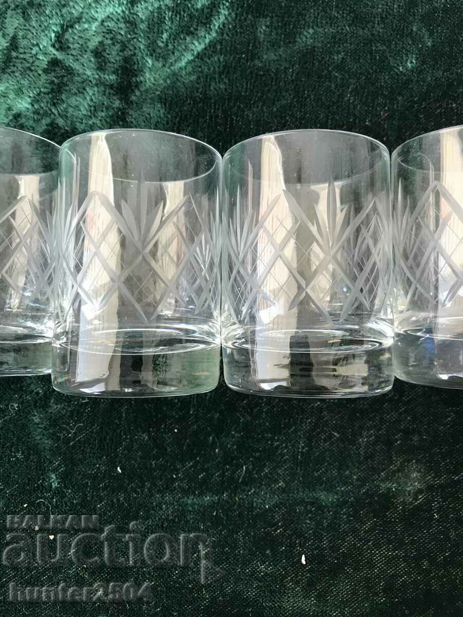 Licitație Cupe - cristal rusesc, 6/4,5 cm Licitație Cupe - cristal rusesc, 6/4,5 cm