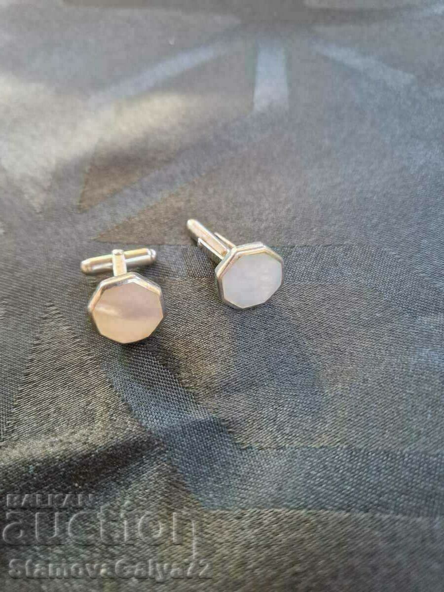 Delivery of Gorgeous Antique Silver Mother of Pearl Cuff Buttons Delivery of Gorgeous Antique Silver Mother of Pearl Cuff Buttons