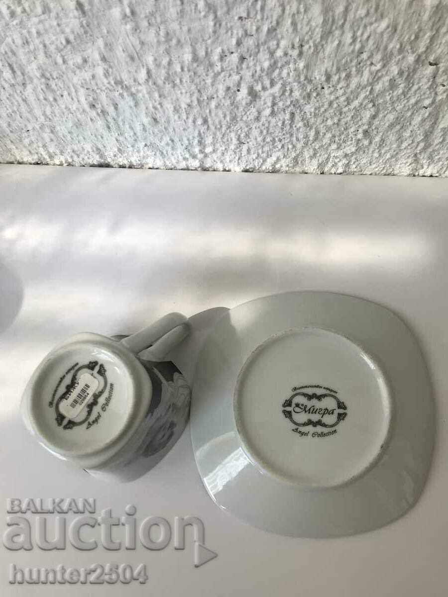 Delivery of Cup and saucer Angel Delivery of Cup and saucer Angel