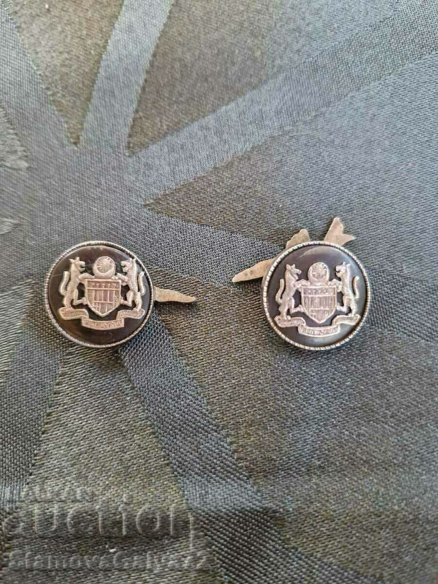 Много красиви сребърни ръкавели бутонели с цена 55.00 лв. | € 28.12 Много красиви сребърни ръкавели бутонели с цена 55.00 лв. | € 28.12