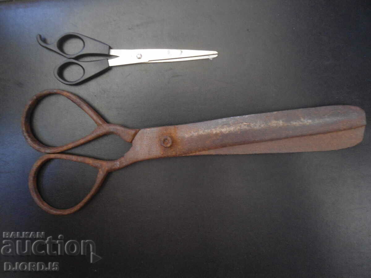 Old big scissors, stuffing - 6 Old big scissors, stuffing - 6