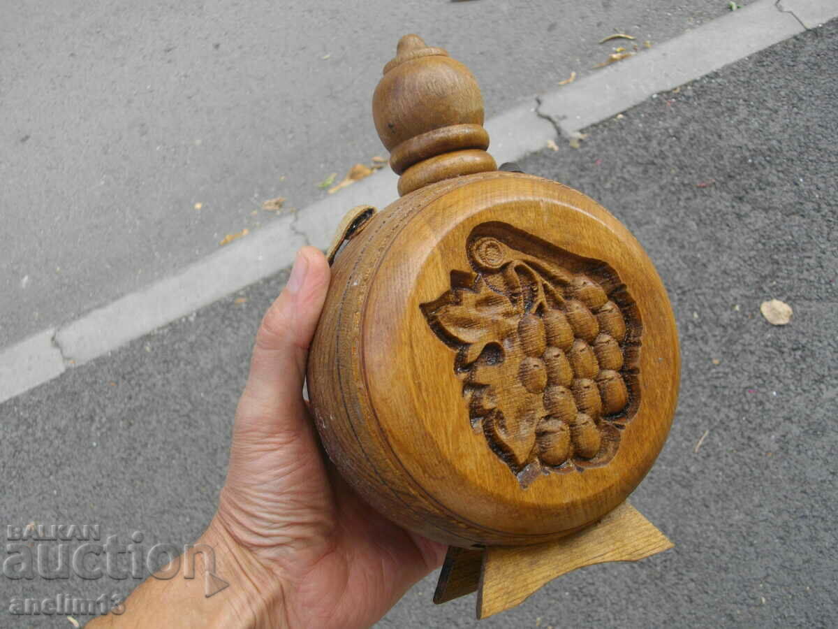 WOODEN BOW CARVING with price 45.00 BGN | € 23.01 WOODEN BOW CARVING with price 45.00 BGN | € 23.01