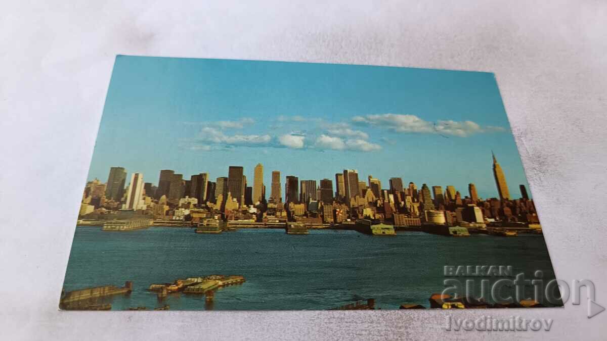 Postcard New York City Mid Manhattan Skyline