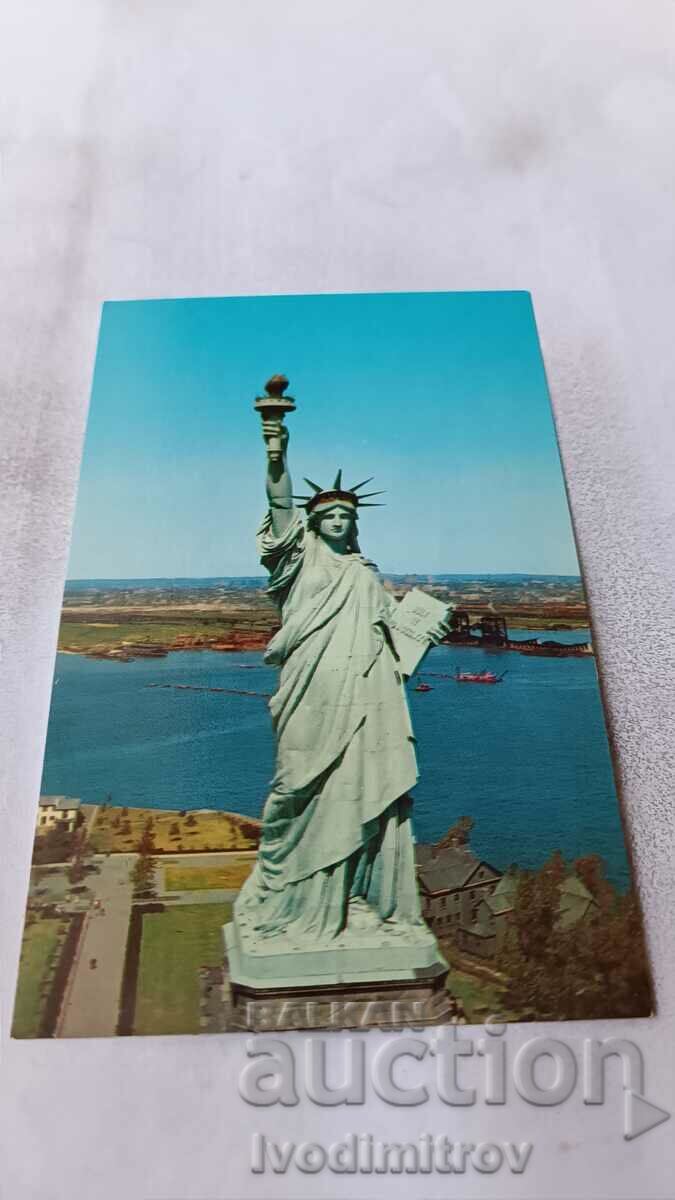 Пощенска картичка New York City Statue of Liberty