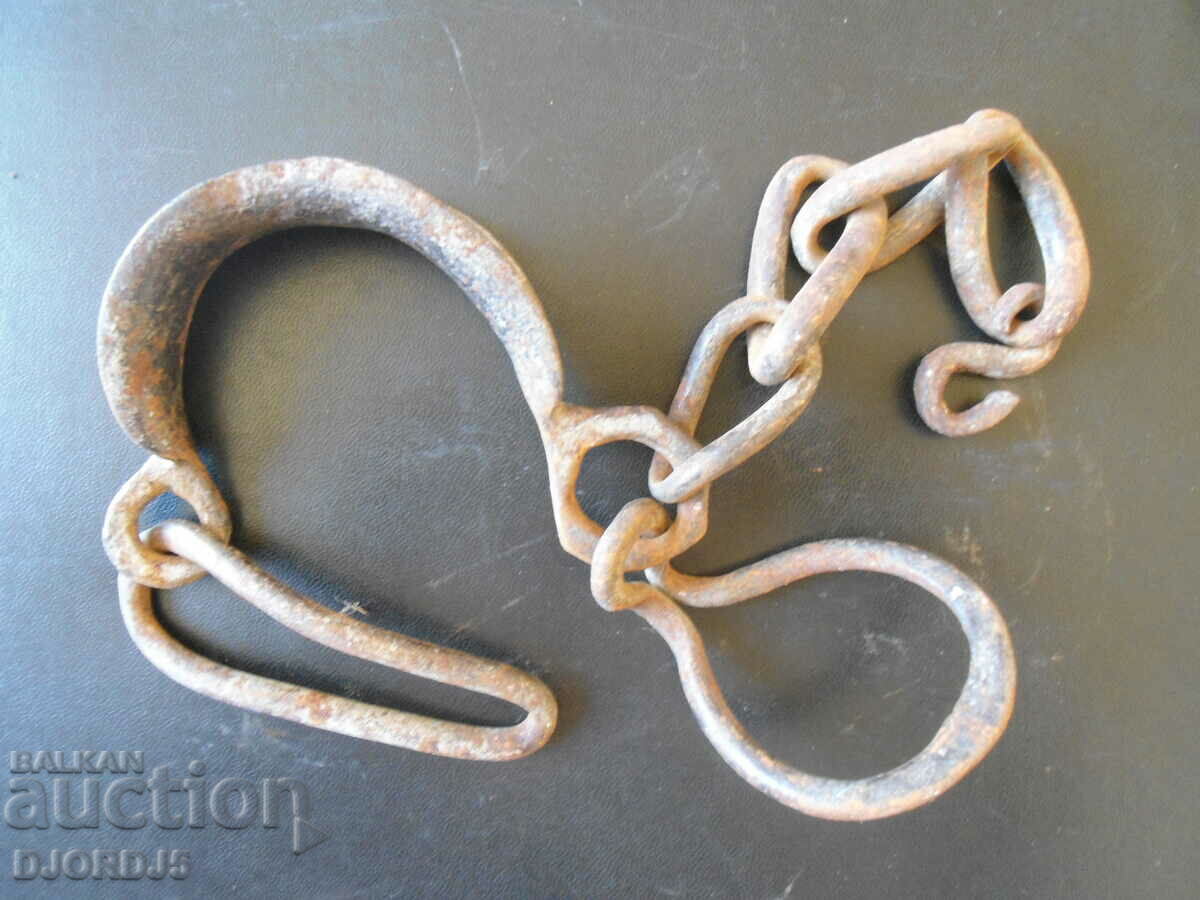 Old forged sidewall, shackles with price 5.00 BGN | € 2.56 Old forged sidewall, shackles with price 5.00 BGN | € 2.56