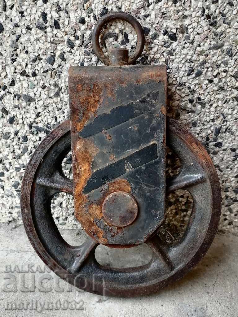 Reel pulley pulley with price 43.00 BGN | € 21.99 Reel pulley pulley with price 43.00 BGN | € 21.99