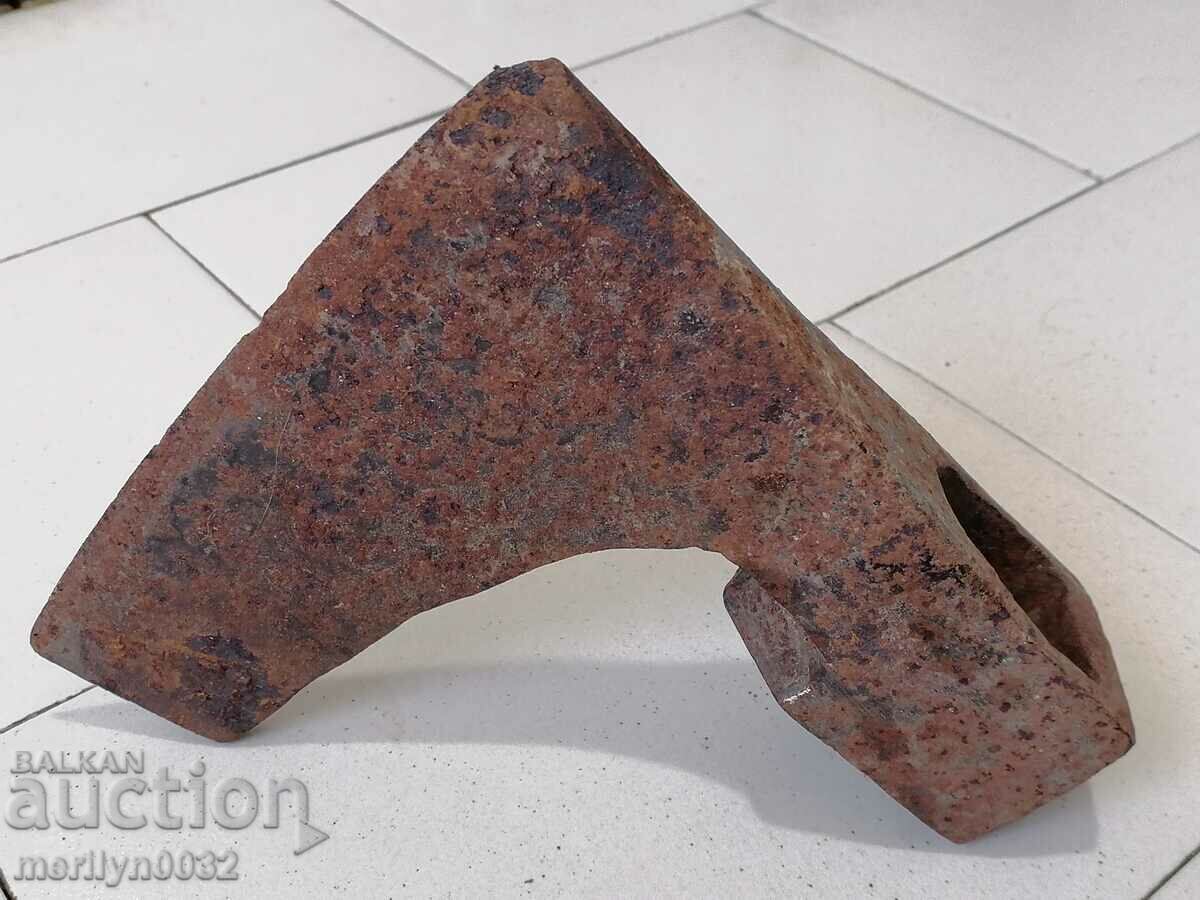 Παλιό τσεκούρι Μεγάλη λεπίδα σπαθιού χωρίς χυμό με τιμή 89.00 BGN | € 45.50