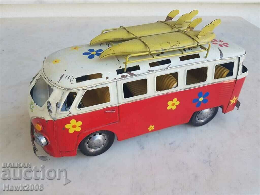 CULT VW California Hipster Van jucărie cu preț 90.00 BGN | € 46.02 CULT VW California Hipster Van jucărie cu preț 90.00 BGN | € 46.02