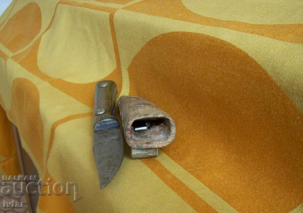 Delivery of Knife - 1