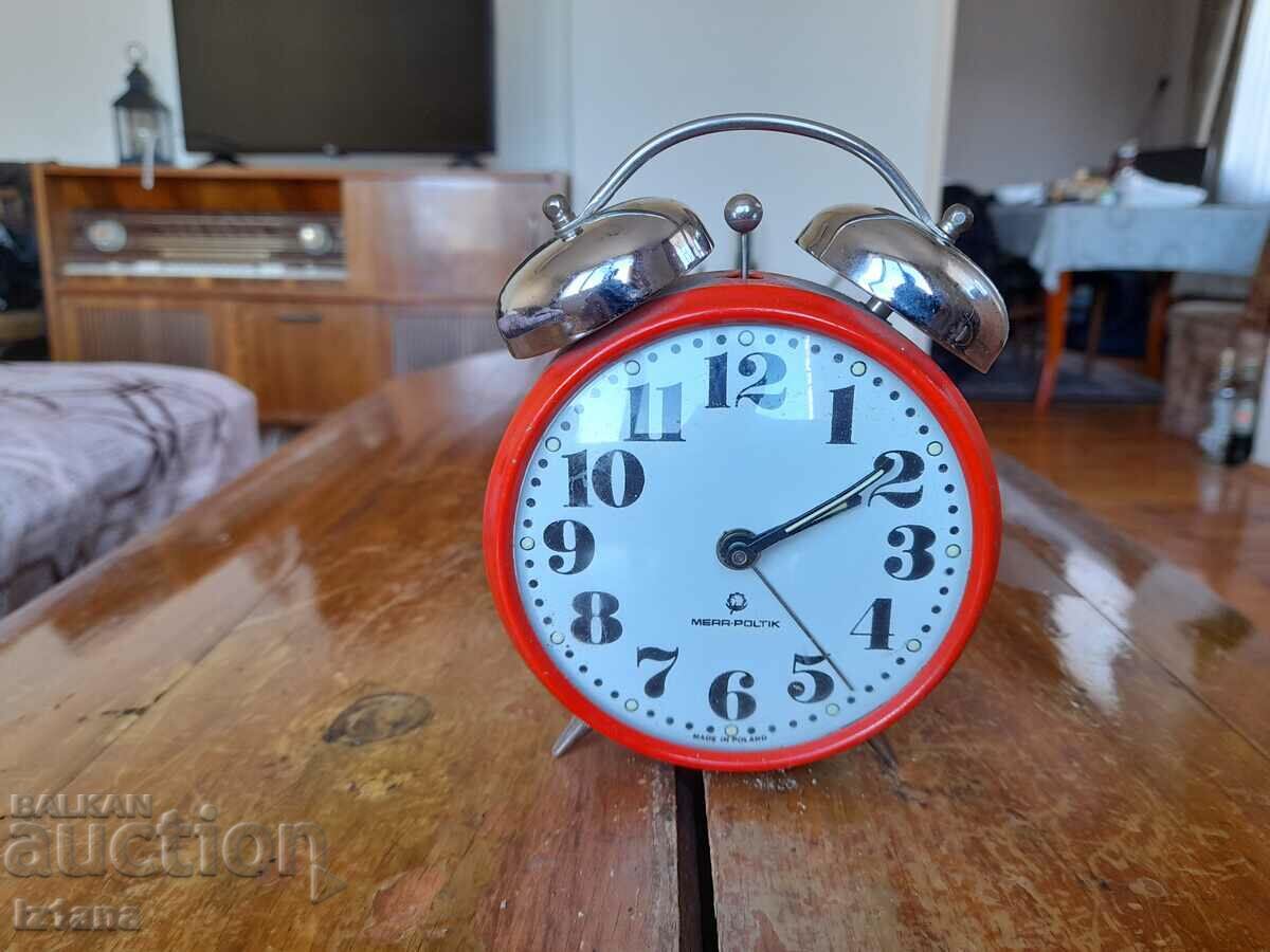 Old clock, alarm clock Mera Poltik Old clock, alarm clock Mera Poltik