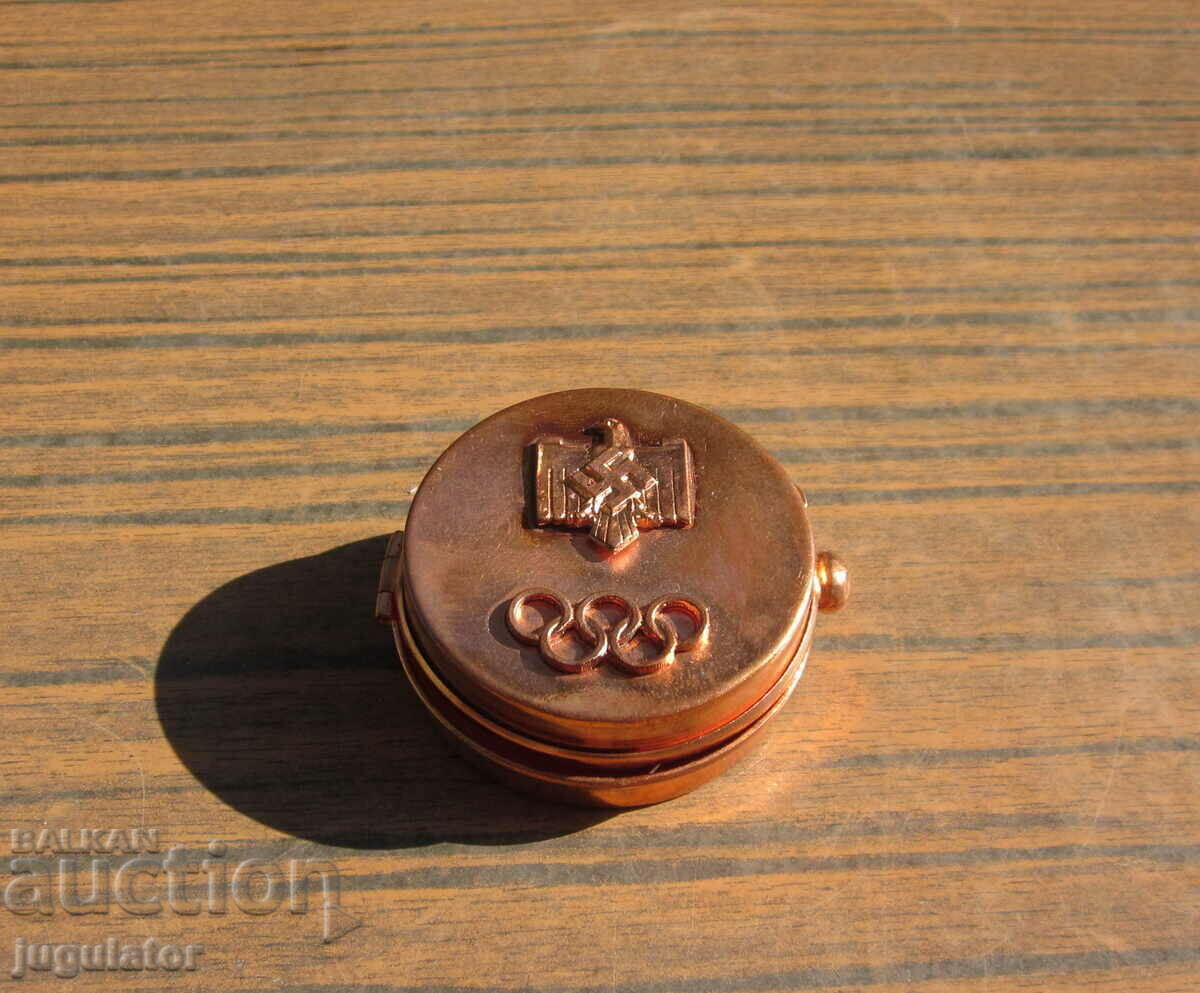 cutie olimpica germană din metal cu preț 25.00 BGN | € 12.78 cutie olimpica germană din metal cu preț 25.00 BGN | € 12.78