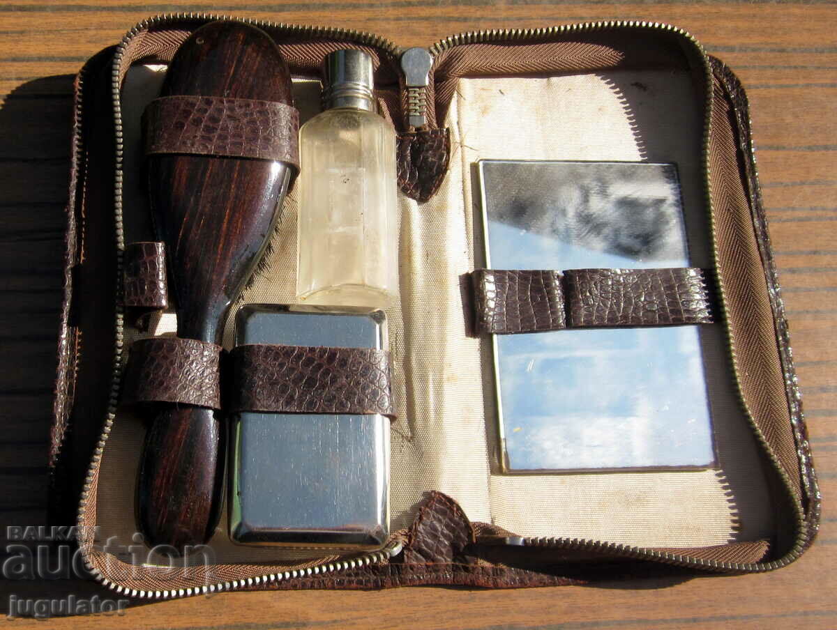 vintage German personal set from the 1930s with price 30.00 BGN | € 15.34