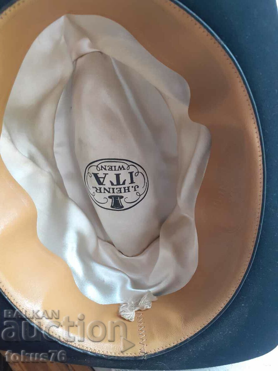 Old branded Viennese bombe hat with price 119.00 BGN | € 60.84 Old branded Viennese bombe hat with price 119.00 BGN | € 60.84