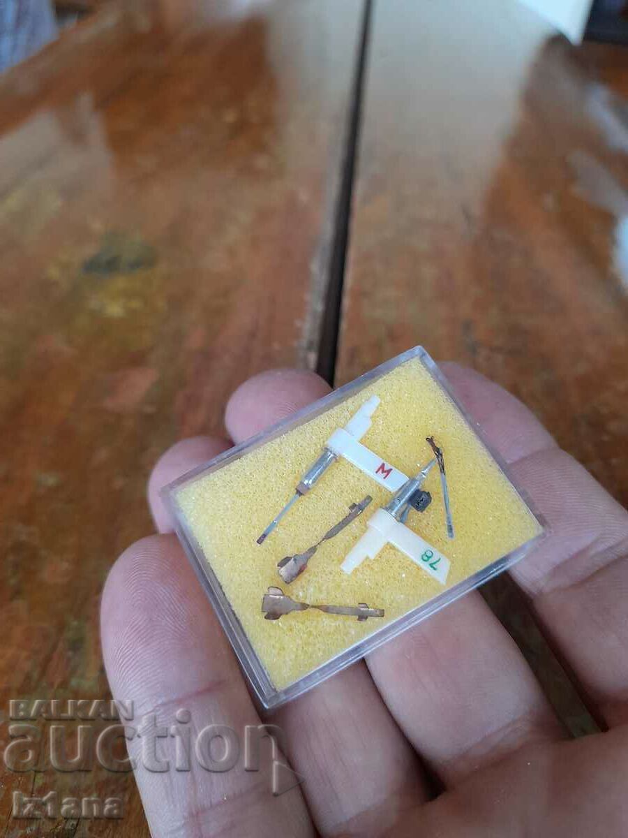 Old Pfeifer Diamant turntable pins with price 80.00 BGN | € 40.90 Old Pfeifer Diamant turntable pins with price 80.00 BGN | € 40.90