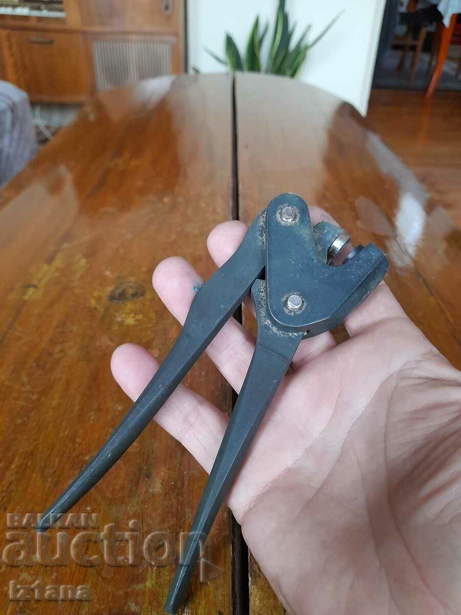 Auction  Old sealing pliers