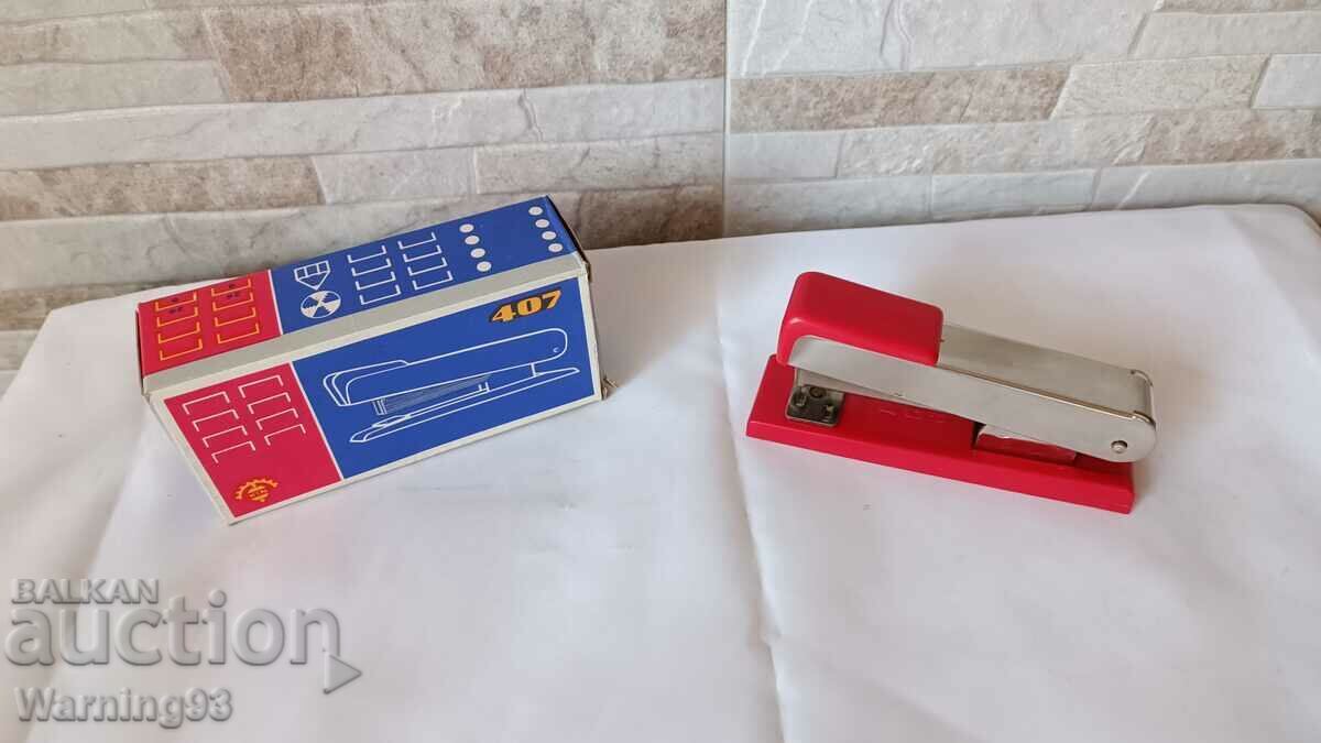 Стар метален телбод - KIN 407 - Made in Czechoslovakia -1970 с цена € 15.00 | 29.34 лв.