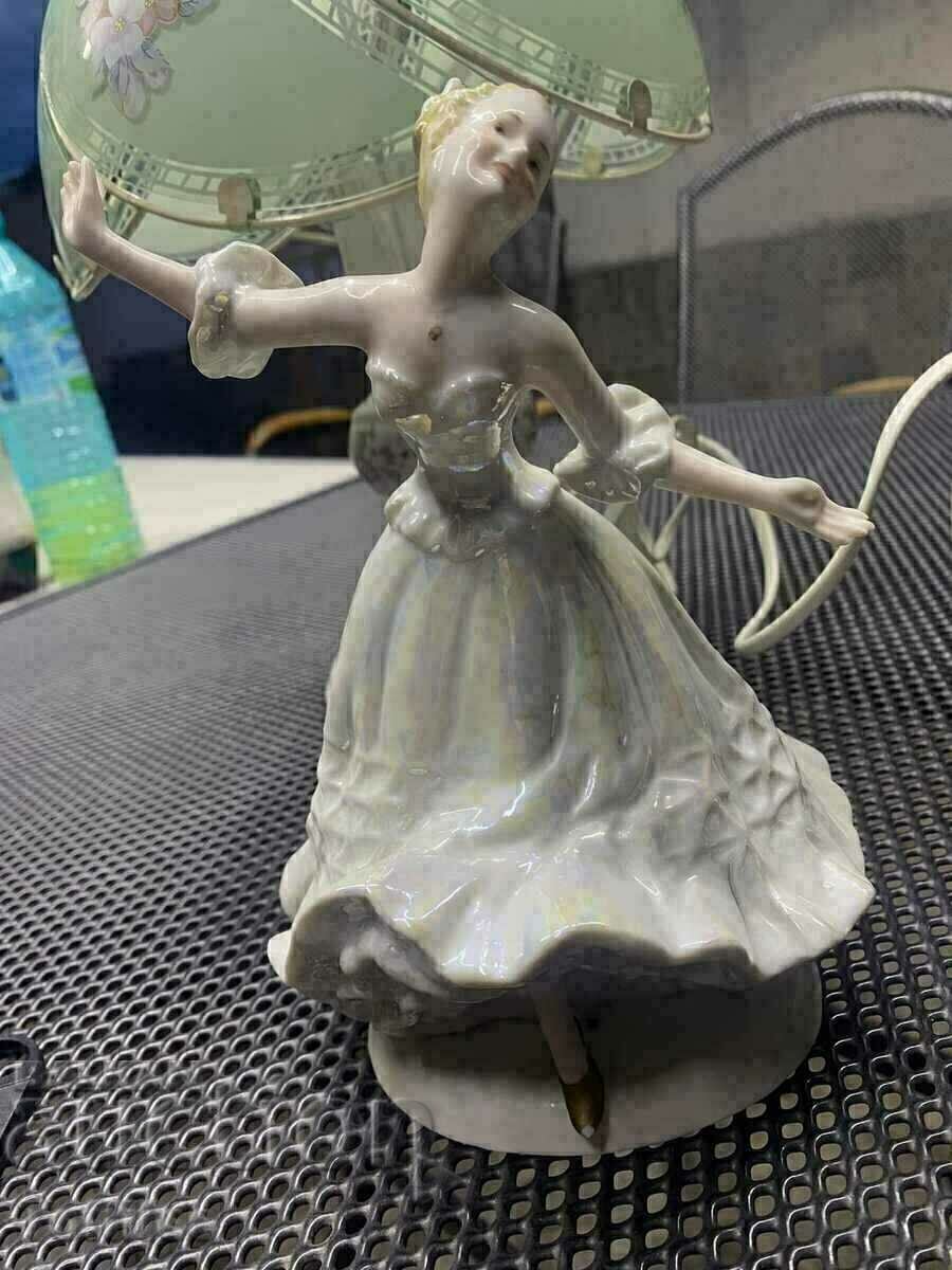 σχήμα πορσελάνη με τιμή 360.00 BGN | € 184.07 σχήμα πορσελάνη με τιμή 360.00 BGN | € 184.07