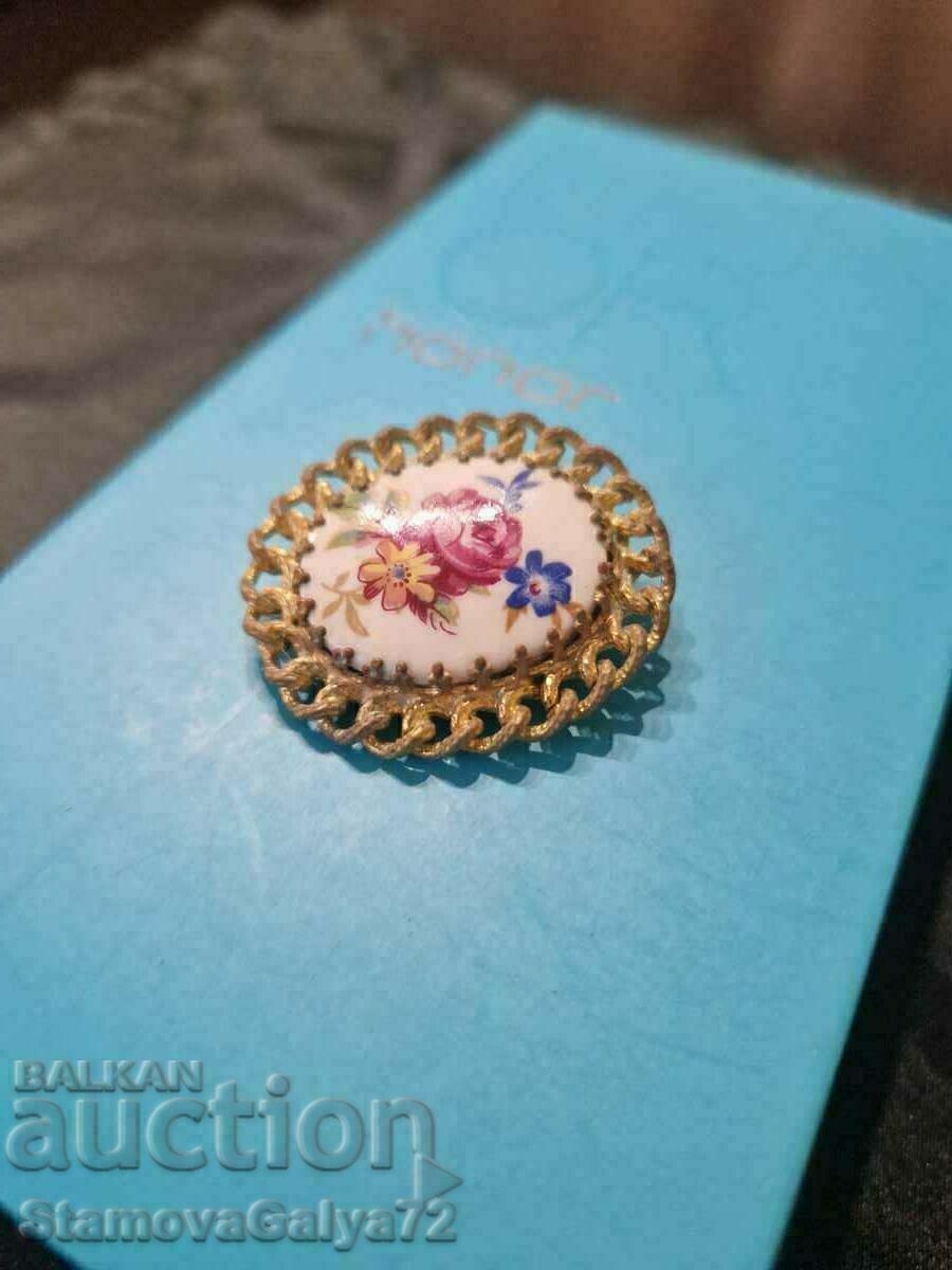 Auction  Great Antique Collectible Czech Porcelain Brooch