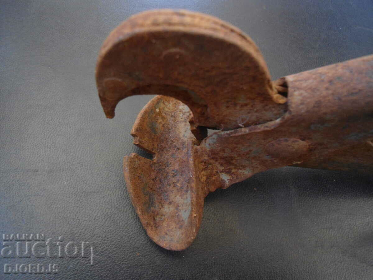 Old chappy pliers - 5 Old chappy pliers - 5