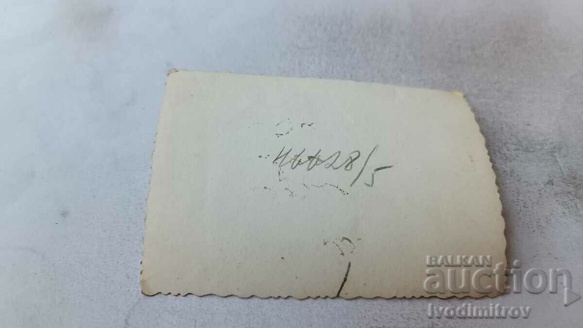 Φωτογραφία Σοφία Πέντε άνδρες στο πεζοδρόμιο με τιμή 2.45 BGN | € 1.25 Φωτογραφία Σοφία Πέντε άνδρες στο πεζοδρόμιο με τιμή 2.45 BGN | € 1.25