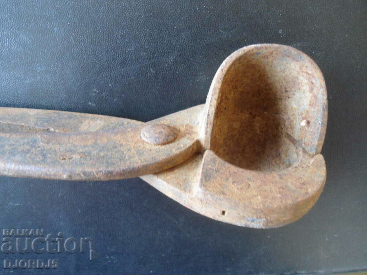 An old Bergmann tube bending tool with price 10.00 BGN | € 5.11